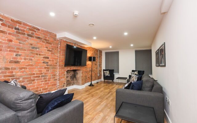 Wood Street Apartments