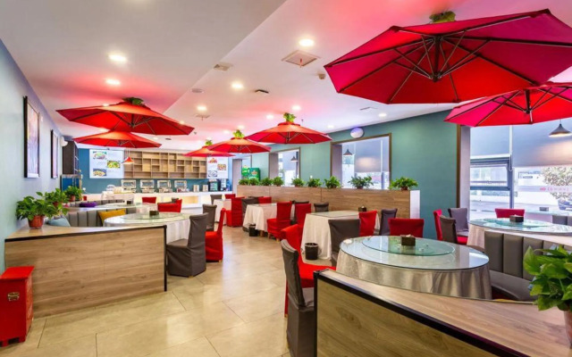 Xique Yujia CC Hotel (Anyang Wenchang Avenue Institute of Technology)