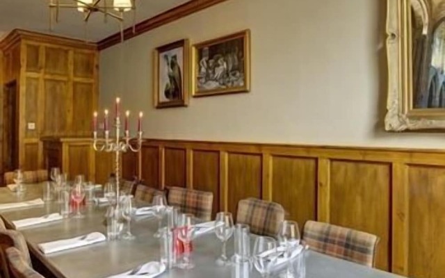 The Plume of Feathers