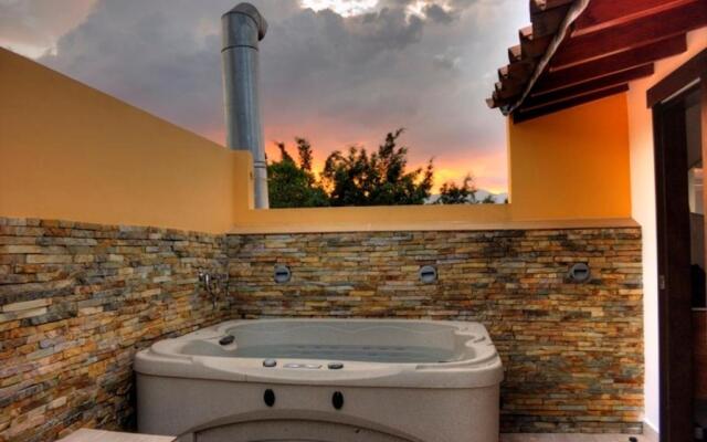 Apartamento Lleras AC Hot Tub