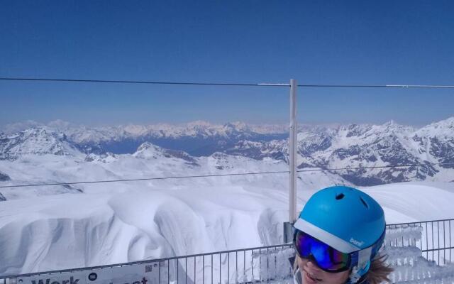 Skichalet Cervinia Martino e BASSI