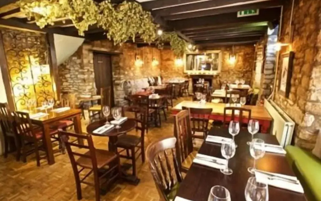 Woodstock Arms