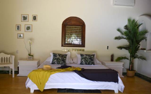 Hotel Costa Las Ballenas