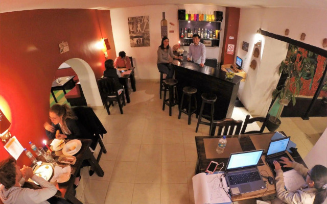 L'AUBERGE INN - Hostel