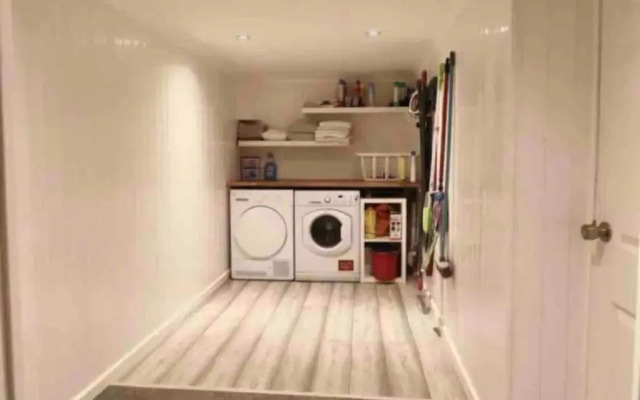 Eglentine (Adults Only)