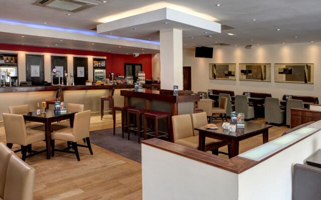 Holiday Inn Aylesbury by IHG