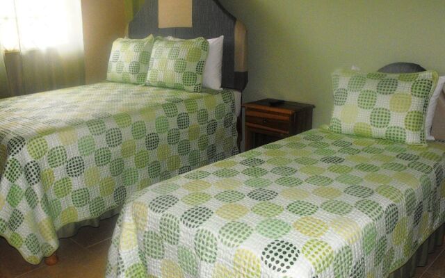 Hotel Tropik Leadonna