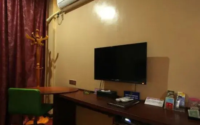 7 xing Ge Business Hotel