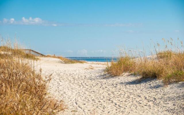 Seascape by Oak Island Accommodations