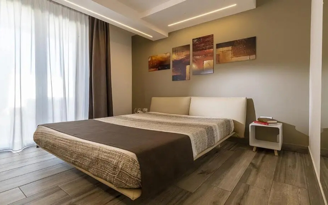 Sundeck Hotel & Spa