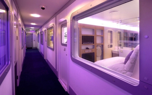 YOTELAIR Amsterdam Schiphol - Transit Hotel