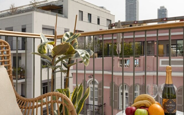 White city Eclectic design Apartments