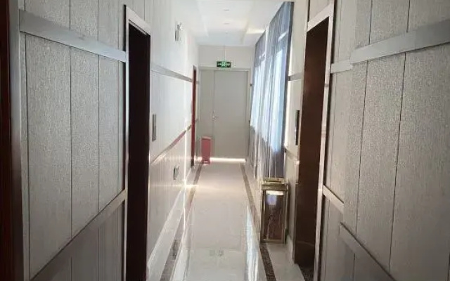 Laobai Hotel (Xishuangbanna Jinghong Gaozhuang Xishuangjing Branch)