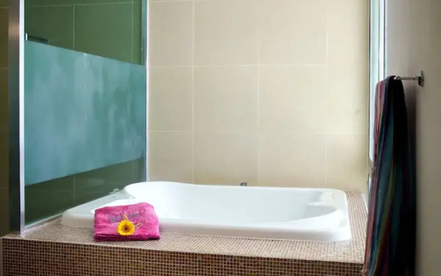 Beachfront Upscale House in Telchac