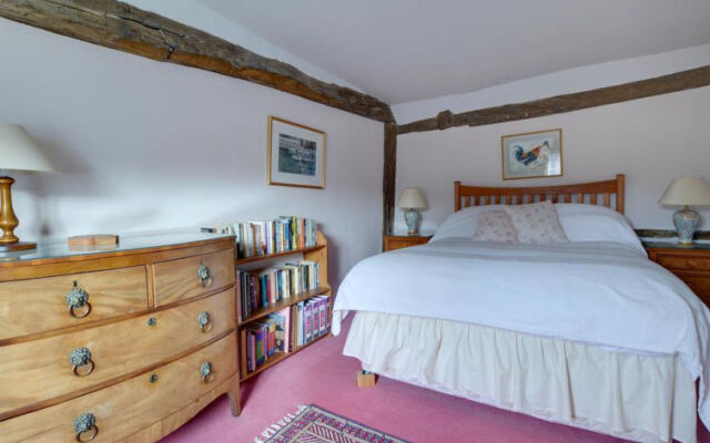 Old Cobblers Cottage At Kings Head House