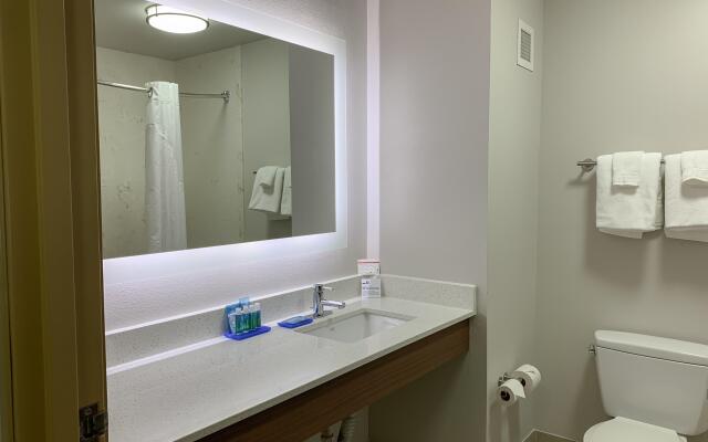 Holiday Inn Express & Suites Lexington Dtwn Area-Keenland by IHG
