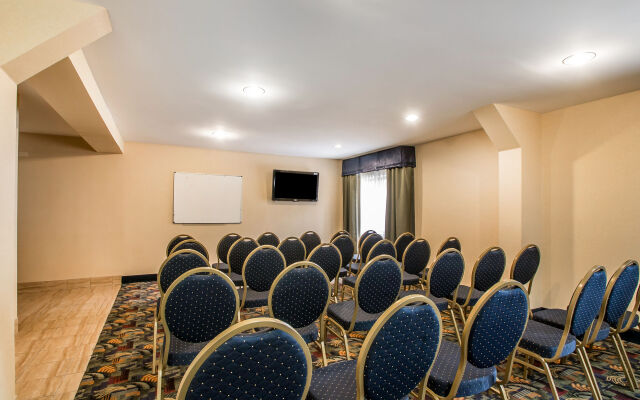 Comfort Inn Hoffman Estates - Schaumburg