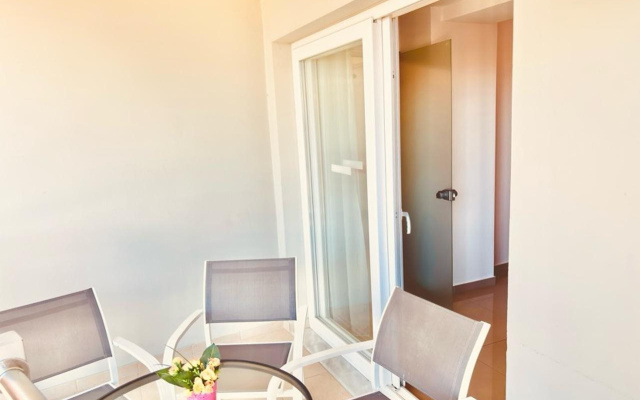 Palapart Gikas Suites And Studios