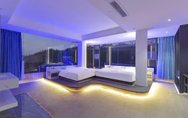 Once upon a time Small Courtyard (Longji Observation Deck)