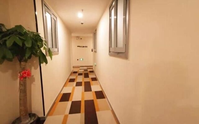 Shell Hotel Shanghai Jinshan Wanda Plaza