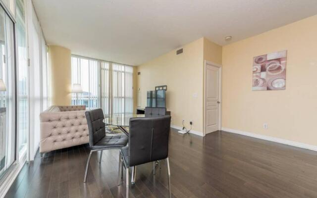 Panoramic View 2BR & 2BTH - Opp Square One Mall