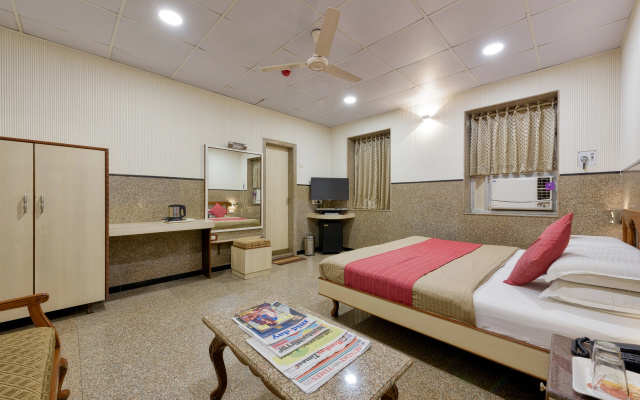 Hotel Royal Castle – Guest Rooms – Mumbai