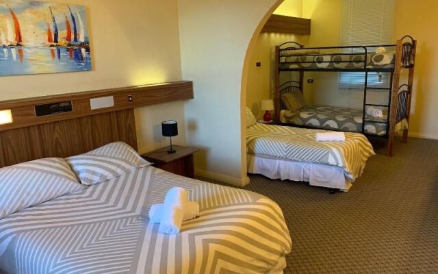 Nowa Nowa Hotel Motel