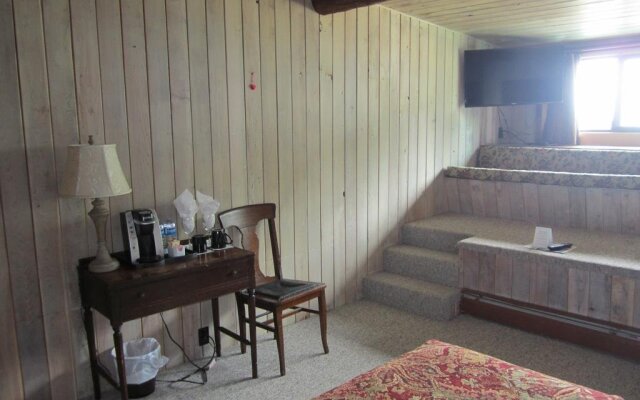 The Surf Lodge and Pub