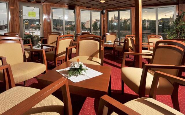 Florentina Boat Hotel