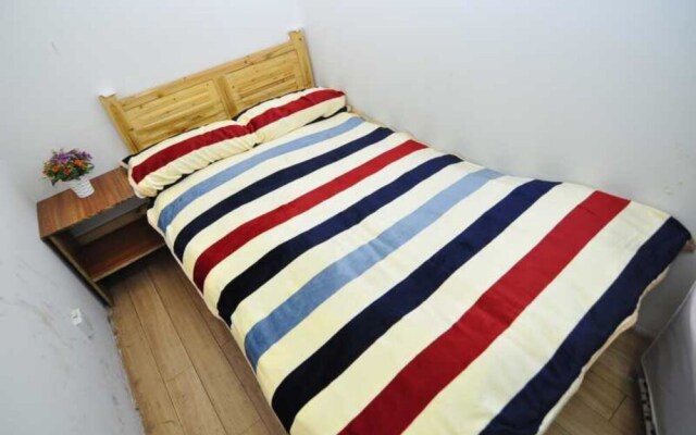 Kunming Harbor Home Hostel