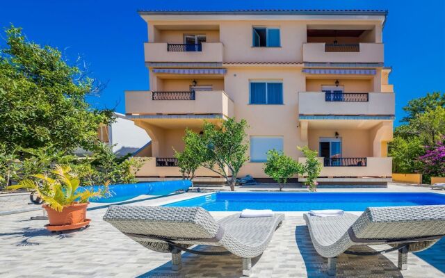 Nice Home in Palit With Wifi and 2 Bedrooms