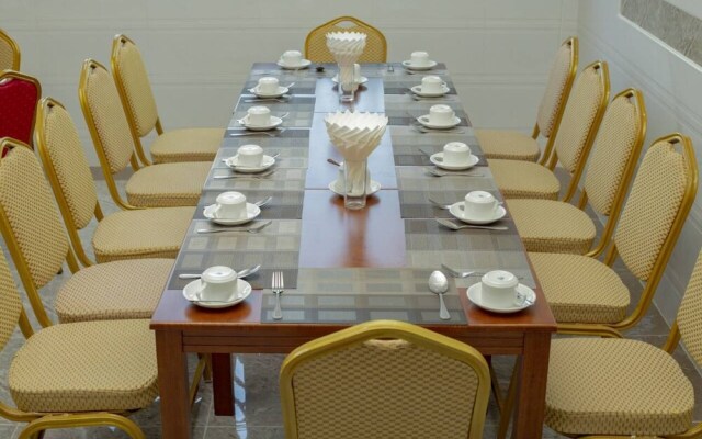 Mandalar May One Hotel