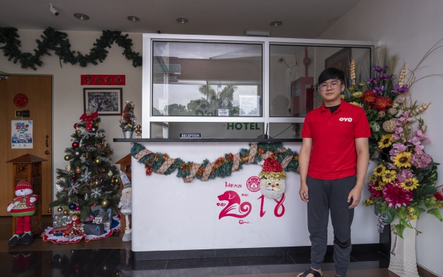 OYO 614 D'PINETREES Hotel