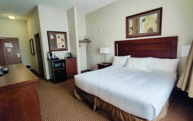 Coast Weyburn Hotel