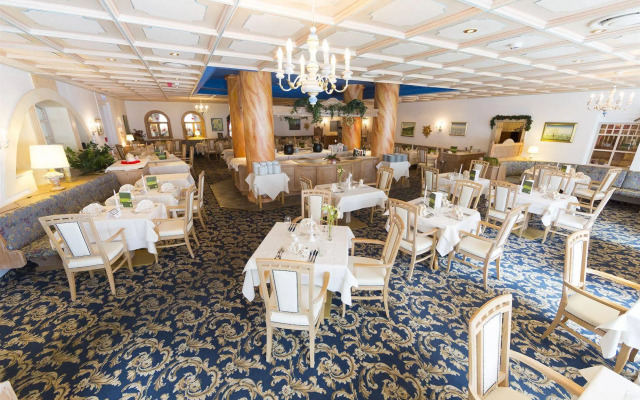 Hotel Alpenhof