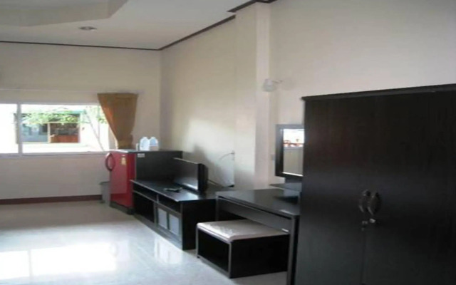 OYO 918 Kachapol Hotel