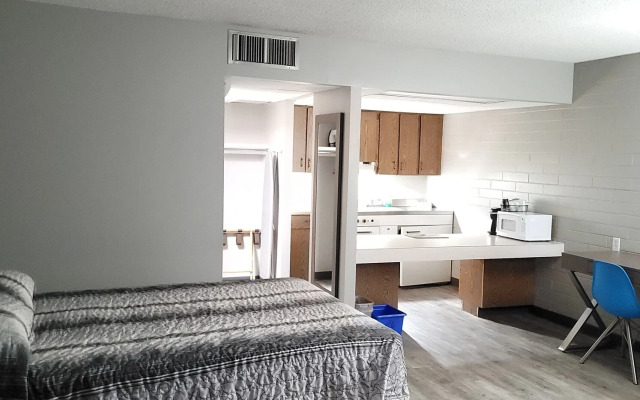 Travelodge by Wyndham Grande Prairie