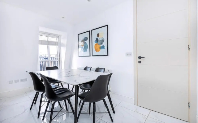 Stylish Three-bed Flat in Marylebone