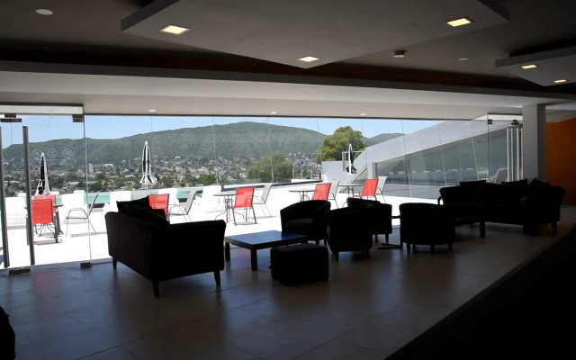 Domus Lake Resort