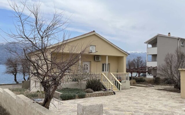 Beachfront House Marlot