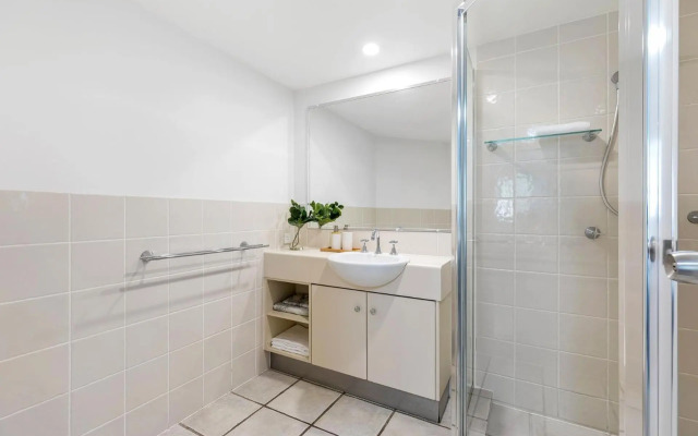 6 Parkshores Sunshine Location Location Location