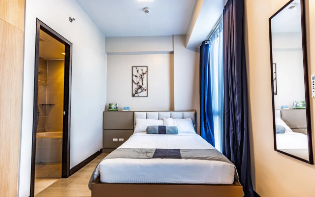 CSuites at 8 Newtown Residences
