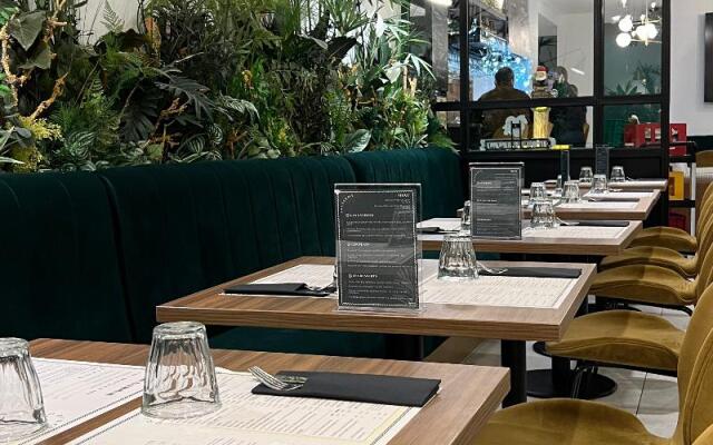 Kyriad Lyon Ouest - Limonest