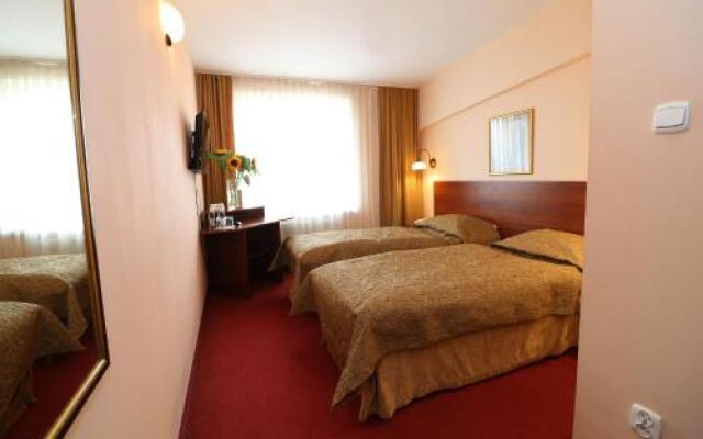 Adria Hotel