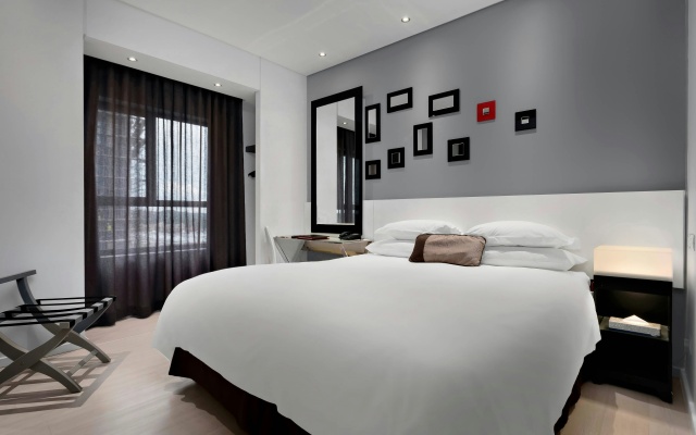 Protea Hotel Fire & Ice by Marriott Pretoria Menlyn - Image 6