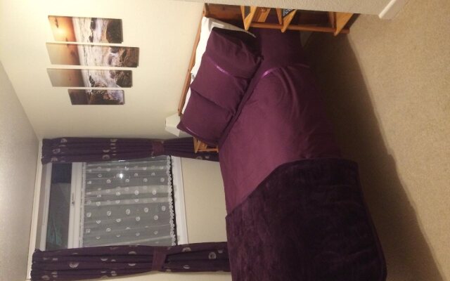 Pine Lodge Guest House