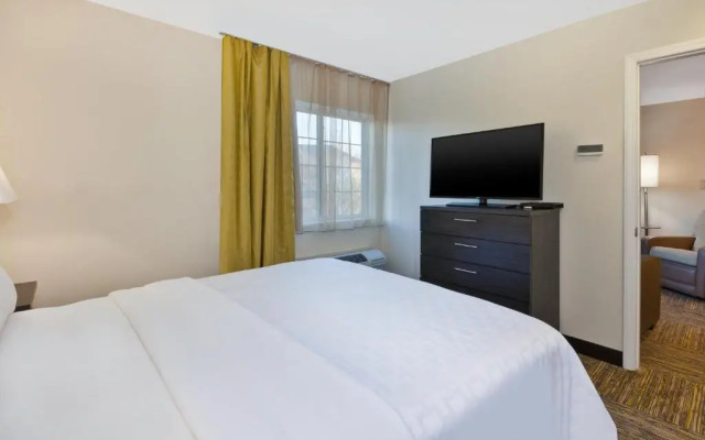 Candlewood Suites Huntersville-Lake Norman