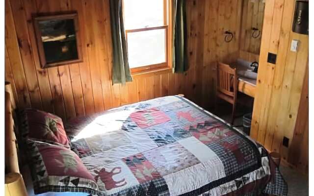 Timber Bay Lodge & Houseboats