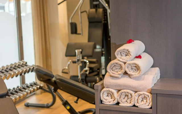 Kyma Suites Beach Hotel