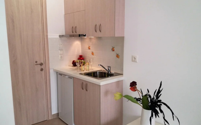 Naxos Diamond Studios Apartments
